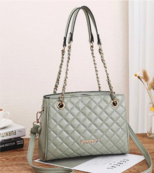 europe and the united states trend casual explosion style bag women 2020 new fashion western wild chain shoulder messenger bag
europe and the united states trend casual explosion style bag women 2020 new fashion western wild chain shoulder messenger bag