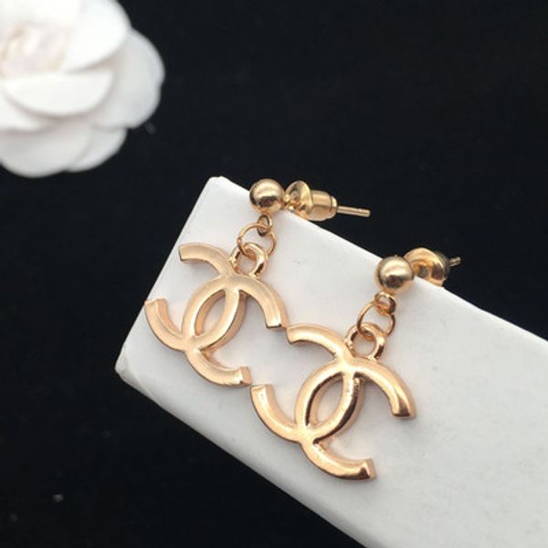 2019 Fashion jewelry Stud Earrings 18K gold plated stainless Steel diamond Classical Love Earrings For Women couple rings Jewelry gift
2019 Fashion jewelry Stud Earrings 18K gold plated stainless Steel diamond Classical Love Earrings For Women couple rings Jewelry gift