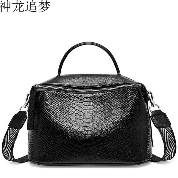 spring and summer genuine leather bag female fashion women bag handbag crocodile pattern shoulder cow leather diagonal
spring and summer genuine leather bag female fashion women bag handbag crocodile pattern shoulder cow leather diagonal