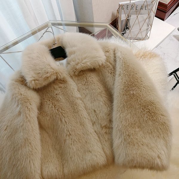 2019 winter women thick short faux fur jackets female turn down collar apricot fluffy fake fur coats w1871, Black
2019 winter women thick short faux fur jackets female turn down collar apricot fluffy fake fur coats w1871, Black
