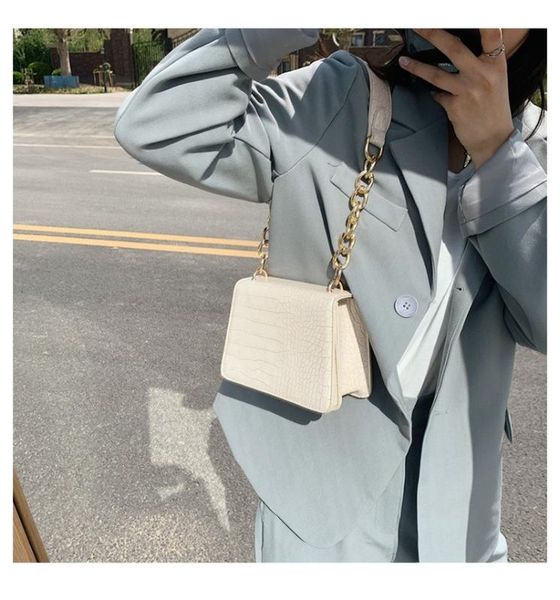 2020 new shoulder bag women's casual fashion korean version of crocodile pattern crossbody bag large capacity small square
2020 new shoulder bag women's casual fashion korean version of crocodile pattern crossbody bag large capacity small square