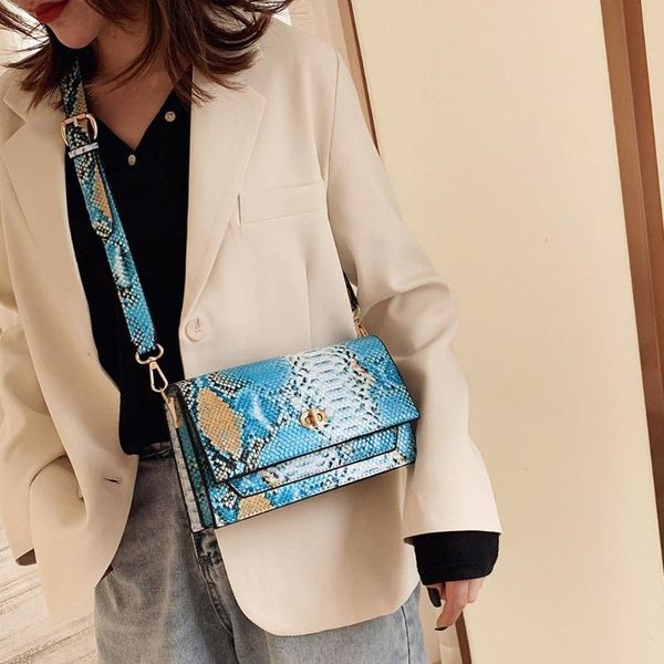 fashion serpentine women shoulder messenger bag pu leather snake print flap square female girls crossbody handbag #40
fashion serpentine women shoulder messenger bag pu leather snake print flap square female girls crossbody handbag #40