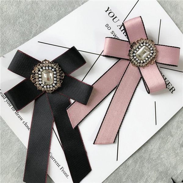 men women wedding party shirt neck ribbon pin clip bow tie cravat british groom pearl bead alloy bling rhinestone crystal bowtie gdycf
men women wedding party shirt neck ribbon pin clip bow tie cravat british groom pearl bead alloy bling rhinestone crystal bowtie gdycf