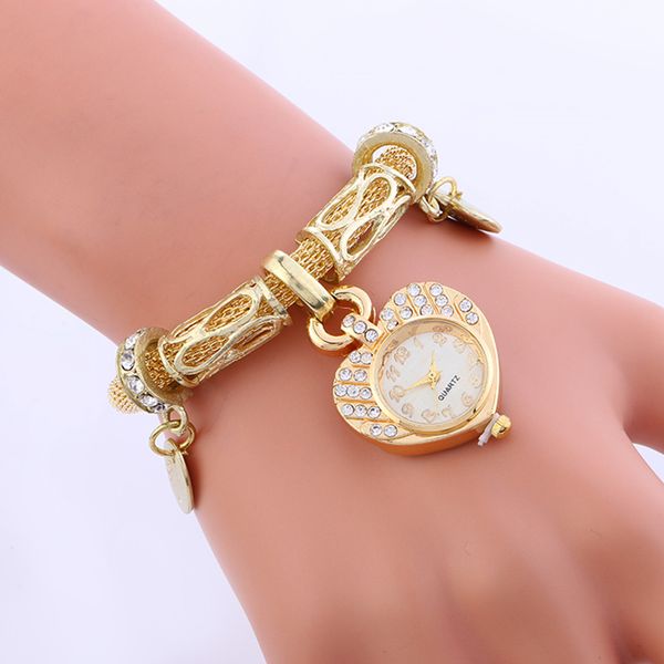 dropshipping new 2018 selling alloy women's watches europe and america selling personality quartz watch bracelet watch, Slivery;brown
dropshipping new 2018 selling alloy women's watches europe and america selling personality quartz watch bracelet watch, Slivery;brown