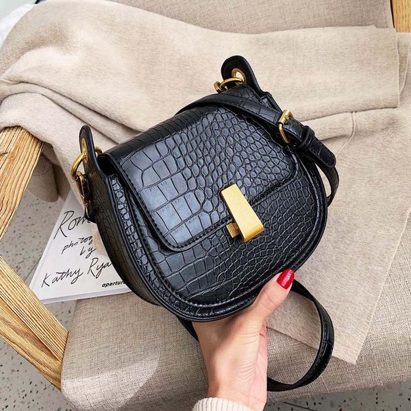 crossbody сумка для женщин седельных сумок pu кожи плечи женского bolso mujer полукруга сумка и кошелек
crossbody сумка для женщин седельных сумок pu кожи плечи женского bolso mujer полукруга сумка и кошелек