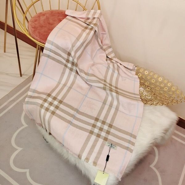 spring silk scarf 2019 women letter shawl scarf fashion long neck ring christmas gift wholesale 180x70cm, Blue;gray
spring silk scarf 2019 women letter shawl scarf fashion long neck ring christmas gift wholesale 180x70cm, Blue;gray