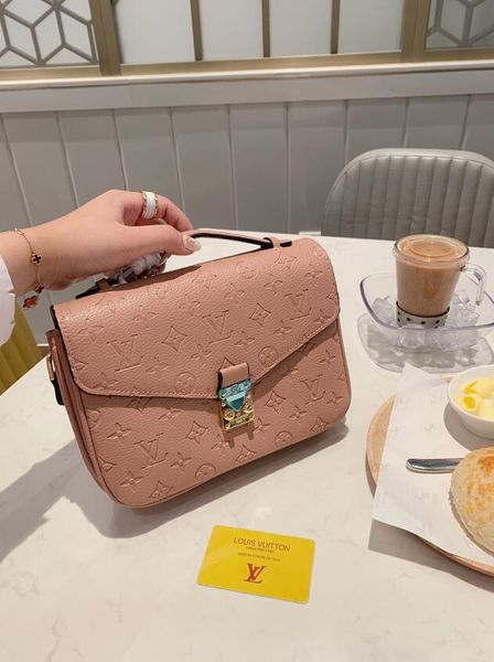 tote bag single-shoulder bag 2020 new classic fashionable postman bag large capacity leisure travel must
tote bag single-shoulder bag 2020 new classic fashionable postman bag large capacity leisure travel must