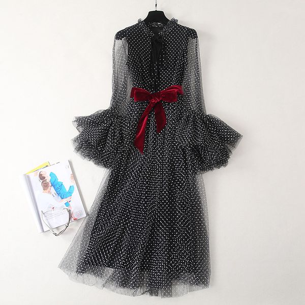 2019 runway dress flora print autumn v neck mesh mid calf long sleeve fashion brand same style dress as, Black;gray
2019 runway dress flora print autumn v neck mesh mid calf long sleeve fashion brand same style dress as, Black;gray