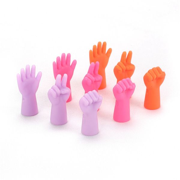 18pcs knitting needles point cover protectors "rock-scissor-paper'' design, Black;white
18pcs knitting needles point cover protectors "rock-scissor-paper'' design, Black;white