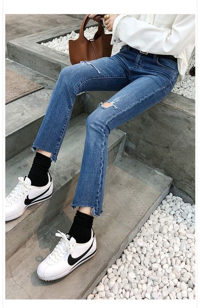 deep blue the fashion leisure jeans are female
deep blue the fashion leisure jeans are female