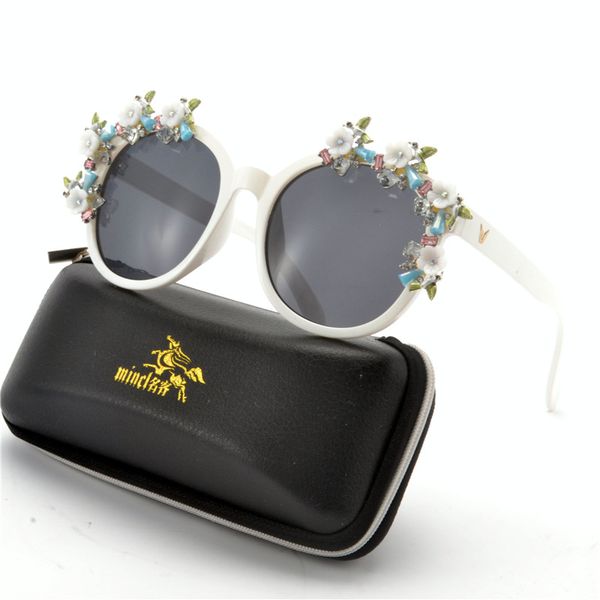 brand design 2019 luxury oversized sunglasses women whtie big round sun glasses female diamond oversize eyewear uv400 fml, White;black
brand design 2019 luxury oversized sunglasses women whtie big round sun glasses female diamond oversize eyewear uv400 fml, White;black