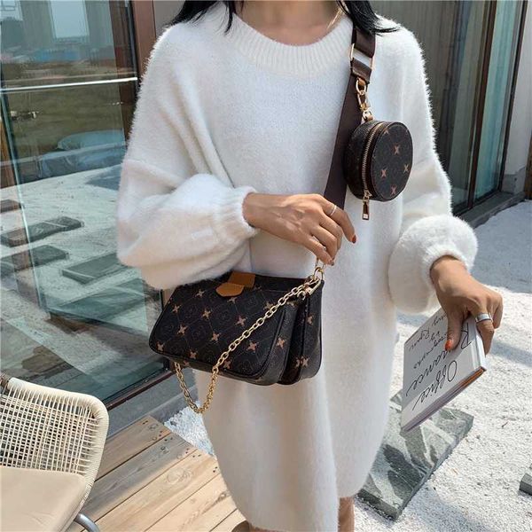 3pcs women soft leather handbag wide strap set baguette shape bag vintage chains triple shoulder bag luxury female composite
3pcs women soft leather handbag wide strap set baguette shape bag vintage chains triple shoulder bag luxury female composite