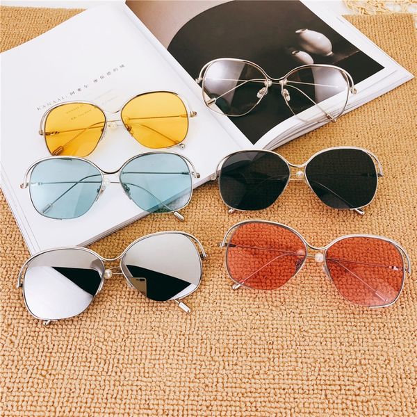 2019 new round sunglasses women vintage brand exquisite oval sun glasses men female punk visor driving glasses fml, White;black
2019 new round sunglasses women vintage brand exquisite oval sun glasses men female punk visor driving glasses fml, White;black