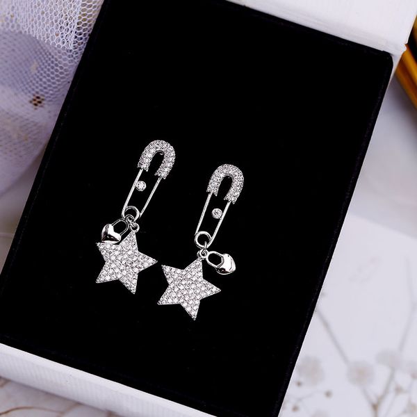 creative pin earrings, female star earrings, long temperament, korean personality, all kinds of five star silver needl 
creative pin earrings, female star earrings, long temperament, korean personality, all kinds of five star silver needl
