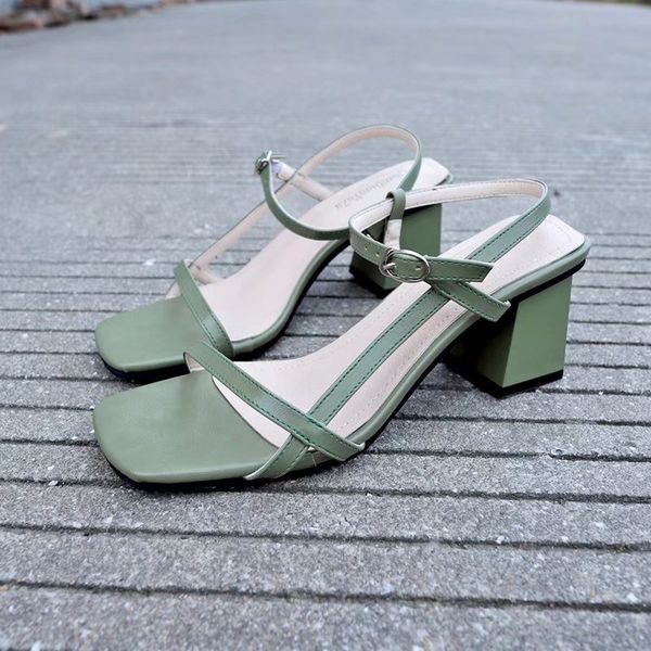 summer women shoes gladiator buckle strap women's sandals fashion chunky ladies square heel sandals woman ankle strap footwear, Black
summer women shoes gladiator buckle strap women's sandals fashion chunky ladies square heel sandals woman ankle strap footwear, Black