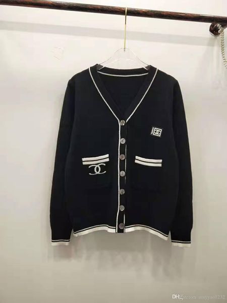1203 2020 spring brand same style sweater fashion prom sweater cardigan women clothes v neck black white long sleeve qian, White;black
1203 2020 spring brand same style sweater fashion prom sweater cardigan women clothes v neck black white long sleeve qian, White;black