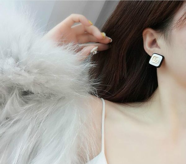 luxury fashion designer letters earrings ear stuf earrings jewelry for women girls party jewelry e5, Golden;silver
luxury fashion designer letters earrings ear stuf earrings jewelry for women girls party jewelry e5, Golden;silver