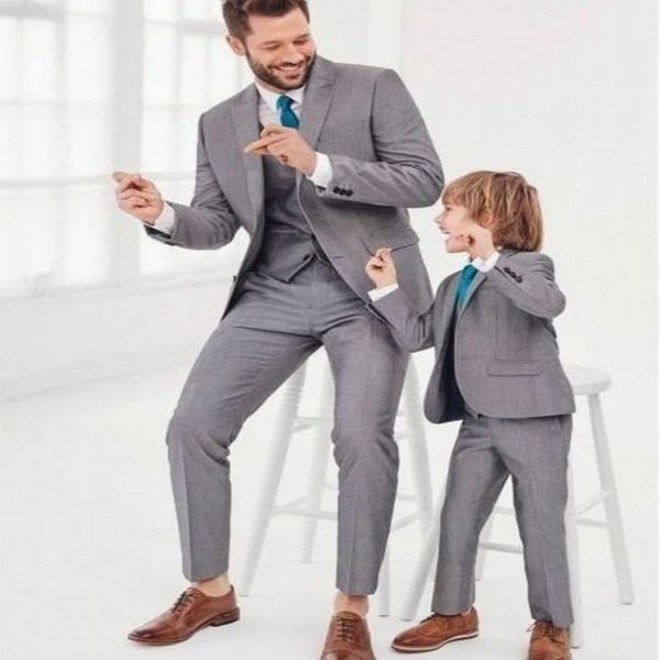 gray mens wedding tuxedos three piece coat pant vest slim fitted father and son wedding party suit custom madde bussiness suit 2020, Black;gray
gray mens wedding tuxedos three piece coat pant vest slim fitted father and son wedding party suit custom madde bussiness suit 2020, Black;gray