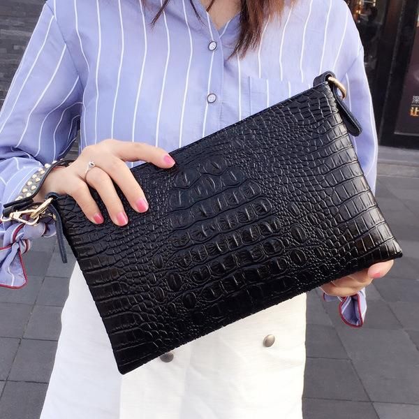 luxury crocodile pattern hand clutch 2019 new leather fashion designer handbag shoulder messenger bag ing
luxury crocodile pattern hand clutch 2019 new leather fashion designer handbag shoulder messenger bag ing