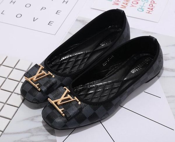 2020 brand1 louis vuitton women shoes big size 35-42 slide fashion designs shoes sneakers ladies flats 36-42, Black
2020 brand1 louis vuitton women shoes big size 35-42 slide fashion designs shoes sneakers ladies flats 36-42, Black