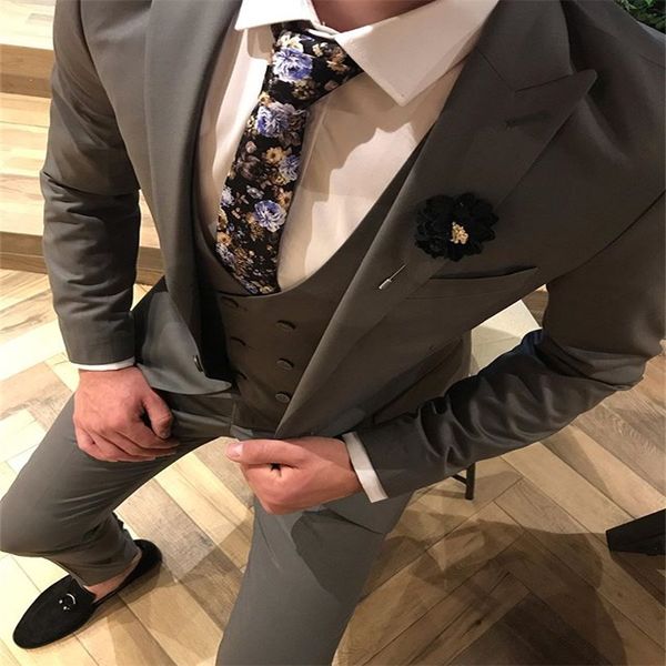 2020 мужских серых костюмов формальной groom пром 3 шт нотч две кнопка tuxedos 36 38 40 42 44, White;black
2020 мужских серых костюмов формальной groom пром 3 шт нотч две кнопка tuxedos 36 38 40 42 44, White;black