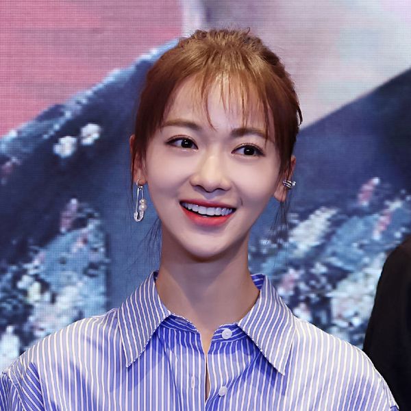wu jinyan same pin pearl earrings senior niche design 925 silver needle net red ins same earrings exaggerated, Golden;silver
wu jinyan same pin pearl earrings senior niche design 925 silver needle net red ins same earrings exaggerated, Golden;silver