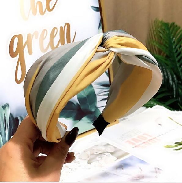 creative printed striped fabric headband korean cross-knotted wide-brimmed hair accessories fashion lady headband wy1121, Silver
creative printed striped fabric headband korean cross-knotted wide-brimmed hair accessories fashion lady headband wy1121, Silver