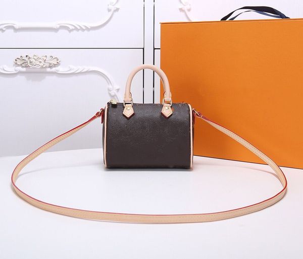 designer brand women messenger shoulder bags new shoulder bags patent leather clutch chain evening fashion handbags
designer brand women messenger shoulder bags new shoulder bags patent leather clutch chain evening fashion handbags