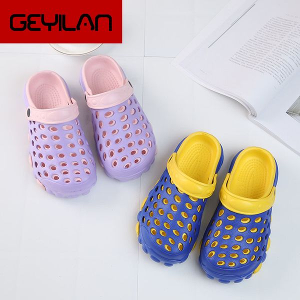 2019 summer new ladies hole slippers female trend breathable beach shoes men's couple large size sandals and slippers terlik, Black
2019 summer new ladies hole slippers female trend breathable beach shoes men's couple large size sandals and slippers terlik, Black