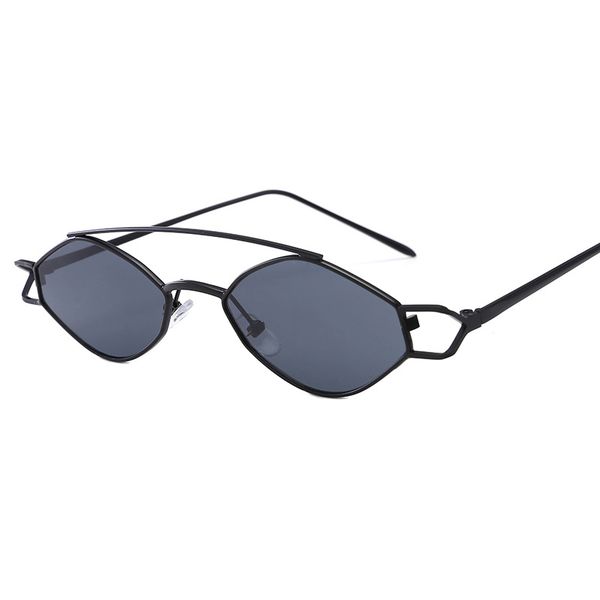 mincl/ 2018 fashion gothic punk small round sunglasses women brand design men vintage retro black red sun glasses uv400 nx, White;black
mincl/ 2018 fashion gothic punk small round sunglasses women brand design men vintage retro black red sun glasses uv400 nx, White;black