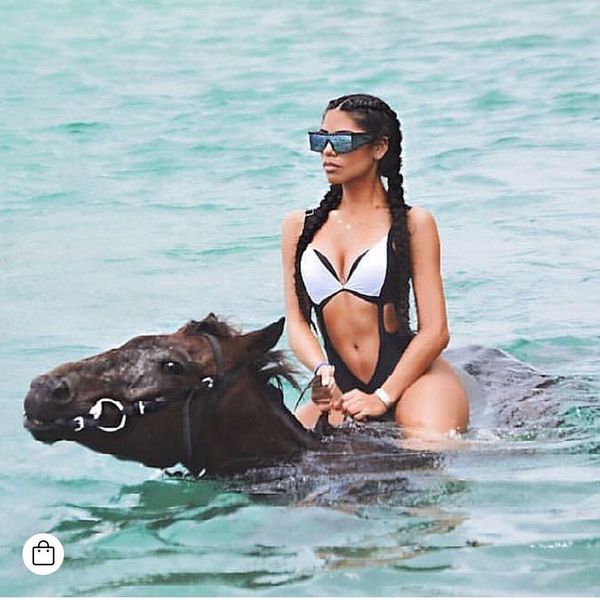 2020 black and white female 2020 black and white one-piece swimsuit one-piece swimsuit female, White;black
2020 black and white female 2020 black and white one-piece swimsuit one-piece swimsuit female, White;black
