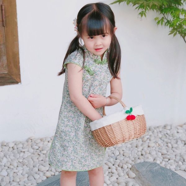 girl's cotton small floral cheongsam children's retro style theme costume ethnic clothing baby han suit mother's dress cheong, Red
girl's cotton small floral cheongsam children's retro style theme costume ethnic clothing baby han suit mother's dress cheong, Red