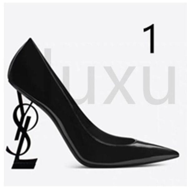 2019 Brand new Sexy shoes Woman Summer Buckle Strap Rivet Sandals High-heeled shoes Pointed toe Fashion fashion Single High heel 9cm 7cm
2019 Brand new Sexy shoes Woman Summer Buckle Strap Rivet Sandals High-heeled shoes Pointed toe Fashion fashion Single High heel 9cm 7cm