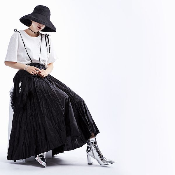 france niche dress suit-dress camisole pressure chaos fold will pendulum bandage straps skirt twinset, White;black
france niche dress suit-dress camisole pressure chaos fold will pendulum bandage straps skirt twinset, White;black