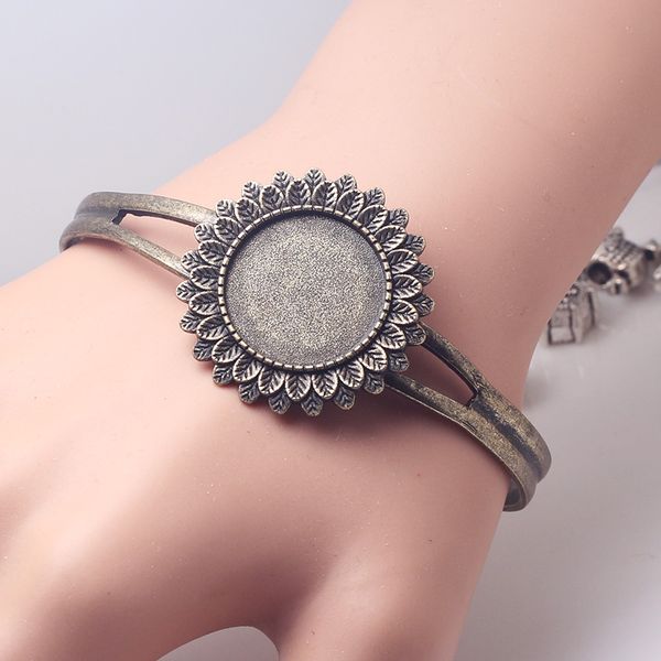 antique bronze metal adjustable bangle blank cabochon bracelet setting for jewelry making 3pcs/lot bc5026, Black
antique bronze metal adjustable bangle blank cabochon bracelet setting for jewelry making 3pcs/lot bc5026, Black