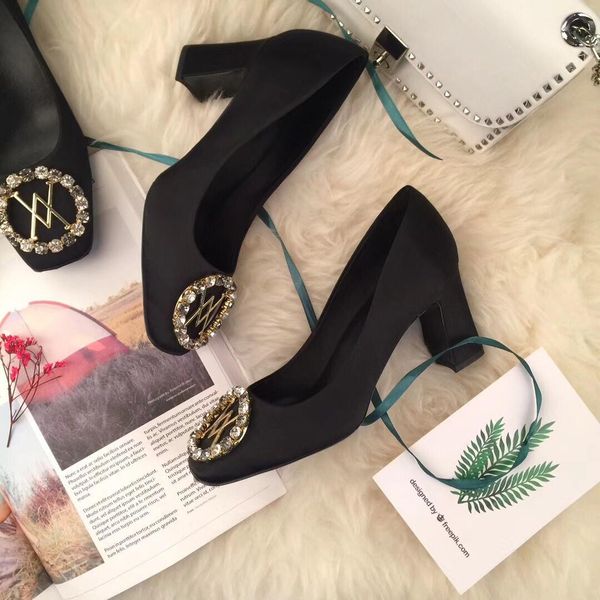 Madeleine black red Luxury heel sandals STAR TRAIL leather shoes luxury sandals with box size 35-41 women slippers on fashion shoes
Madeleine black red Luxury heel sandals STAR TRAIL leather shoes luxury sandals with box size 35-41 women slippers on fashion shoes