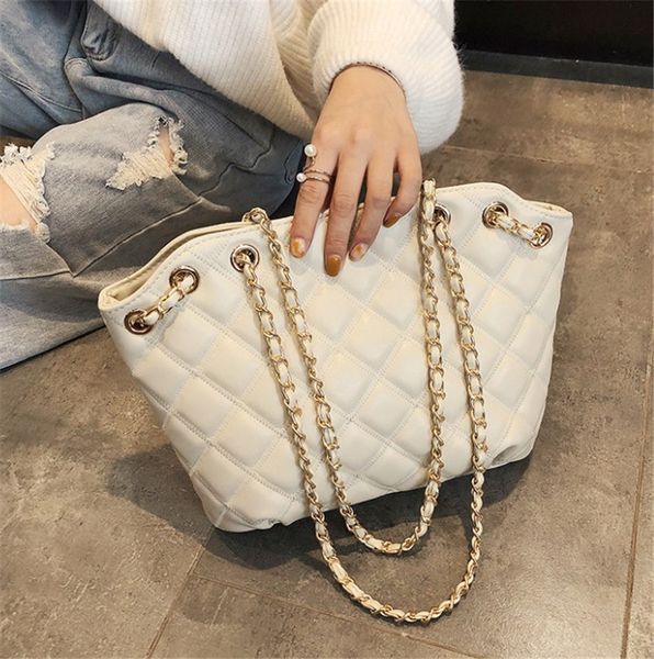 new women 2020 fashion messenger bags chain single shoulder bag atmosphere ph-cfy20052657