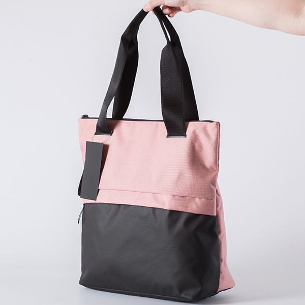 19ss fashion designer crossbody bags outdoor travel bags men women casual fannypacks for kids adult
19ss fashion designer crossbody bags outdoor travel bags men women casual fannypacks for kids adult