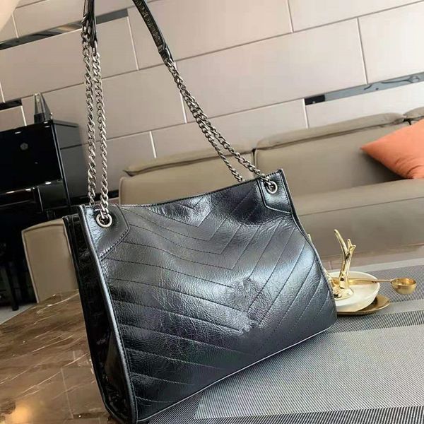 women paper leather oil designer single genuine shoulder handbag new bags joker wax chain locomotive handbags package grain oblique tot xafx, Red;black
women paper leather oil designer single genuine shoulder handbag new bags joker wax chain locomotive handbags package grain oblique tot xafx, Red;black