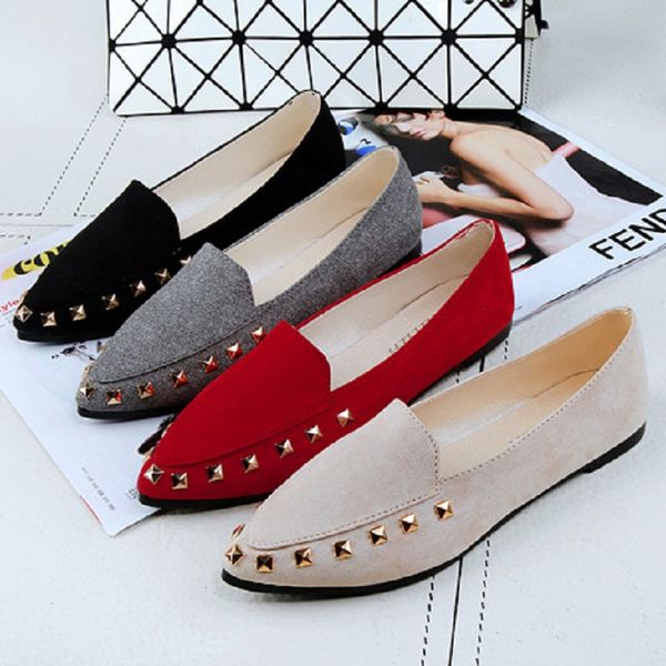 2019 spring and summer new small pointed rivet low to help single shoes flat flat with shallow mouth comfortable women's shoes, Black
2019 spring and summer new small pointed rivet low to help single shoes flat flat with shallow mouth comfortable women's shoes, Black