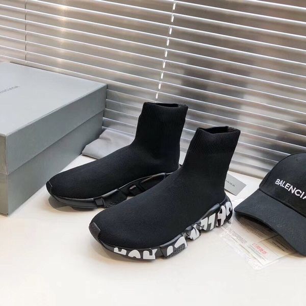 2020 new gd luxury designer couple stretch socks sneakers couple socks casual shoes high quality
2020 new gd luxury designer couple stretch socks sneakers couple socks casual shoes high quality