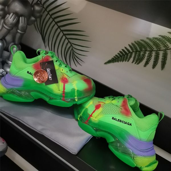 version original fashion luxury platform men's and women's shoes wild vintage air shoes triple s sports casual shoes 35-45, Black
version original fashion luxury platform men's and women's shoes wild vintage air shoes triple s sports casual shoes 35-45, Black