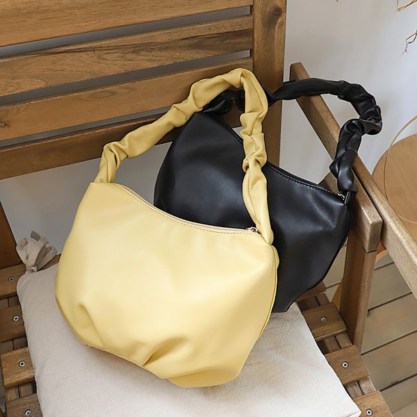 korea retro fashion red mesh bag folds under the arms niche design handbag wild soft leather shoulder bag large capacity
korea retro fashion red mesh bag folds under the arms niche design handbag wild soft leather shoulder bag large capacity