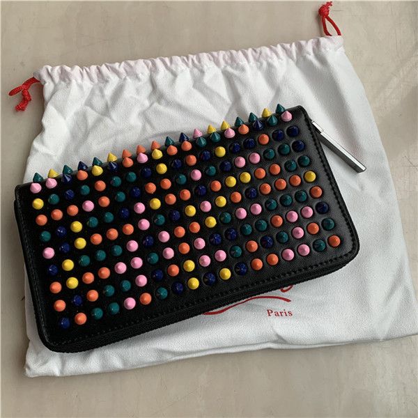 2020 explosions fashion new leather men and women with rivets long wallet multi-functional fashion avant-garde joker portable and practical, Red;black
2020 explosions fashion new leather men and women with rivets long wallet multi-functional fashion avant-garde joker portable and practical, Red;black