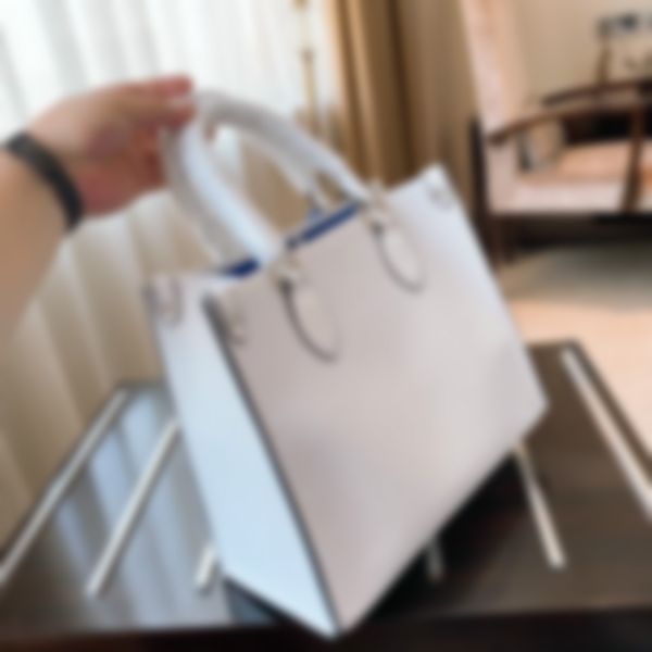 2020 genuine black embossed leather women's handbag shoulder bags crossbody bags messenger bag
2020 genuine black embossed leather women's handbag shoulder bags crossbody bags messenger bag