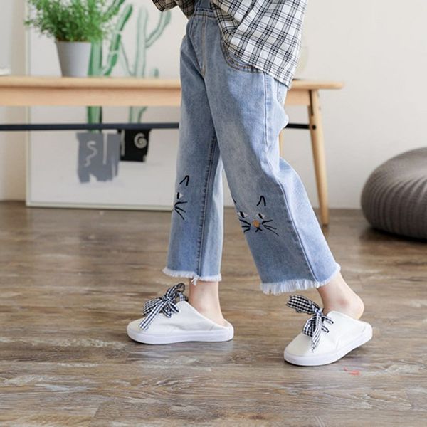 2019 new girls jeans in spring summer embroidered jeans for girls children's kids clothes for 2-6y, Blue
2019 new girls jeans in spring summer embroidered jeans for girls children's kids clothes for 2-6y, Blue