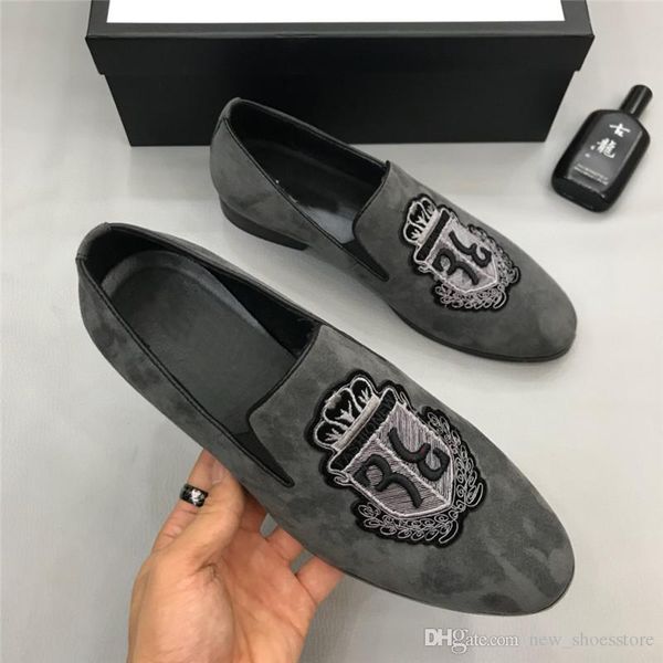 2019 italy brand fashion designers slides oxford shoes loafers mens casual slippers leather embroidery shoes sneakers on sale, Black
2019 italy brand fashion designers slides oxford shoes loafers mens casual slippers leather embroidery shoes sneakers on sale, Black