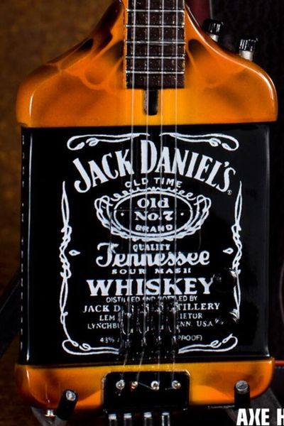 super rare 4 strings michael anthony van helen chickenfoot jack daniels whiskey electric bass guitar black hardware, tremolo tailpiece
super rare 4 strings michael anthony van helen chickenfoot jack daniels whiskey electric bass guitar black hardware, tremolo tailpiece