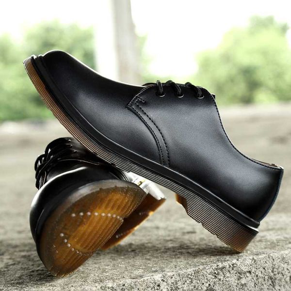 new 3-eye shoe men boots man shoes doc business leather ankle boot fashion male wedding waterproof casual men boots martins 2020, Black
new 3-eye shoe men boots man shoes doc business leather ankle boot fashion male wedding waterproof casual men boots martins 2020, Black