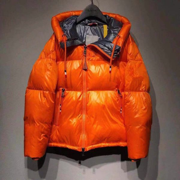 Brand winter men jacket black 95 white duck down coat hooded black blue orange male thicken luxury men wear 
Brand winter men jacket black 95 white duck down coat hooded black blue orange male thicken luxury men wear
